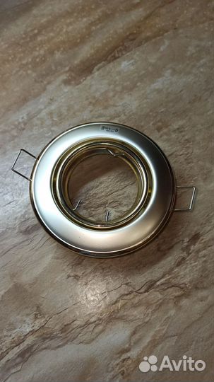 Точечный светильник поворотный