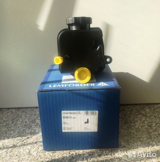 Бачок гидроусилителя руля Мерседес W 171,208,230