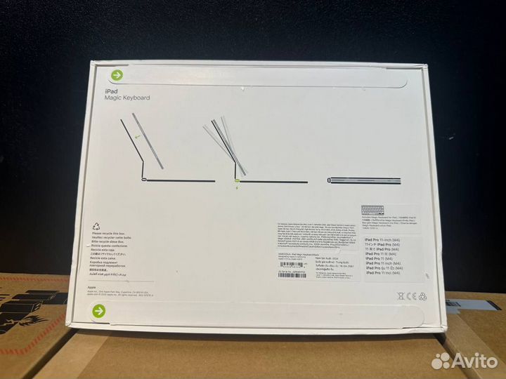 Apple magic keyboard iPad pro 11 M4 2024 года нова