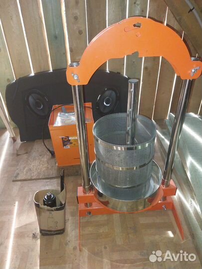 Соковыжималка с домкратом, измельчитель