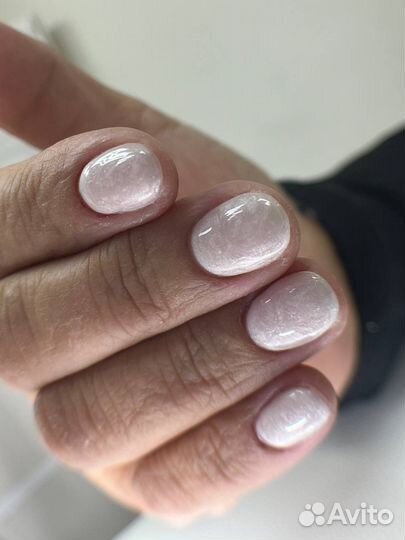 Модель на маникюр