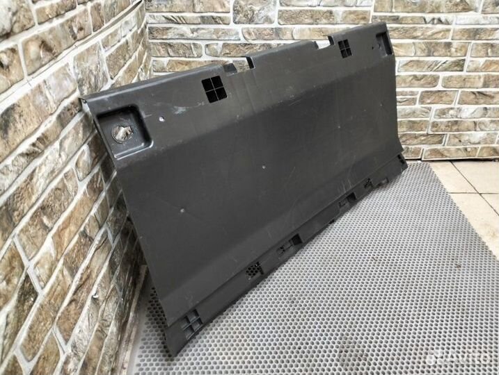 Обшивка багажника задняя Mercedes-Benz E-Class