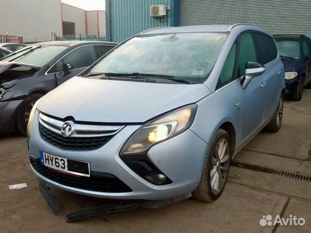 Разбор на запчасти Opel Zafira C 2011