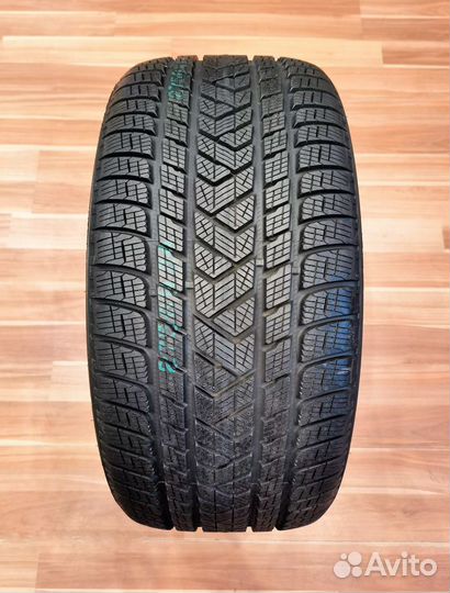 Pirelli Scorpion Winter 295/35 R21 107V
