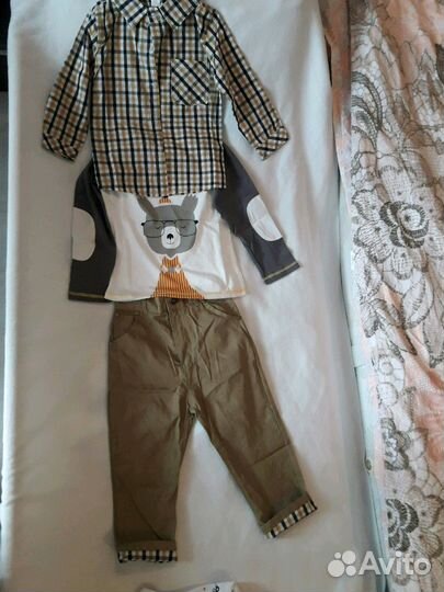 Продам костюм на мальчика(брюки,рубашка и футболка