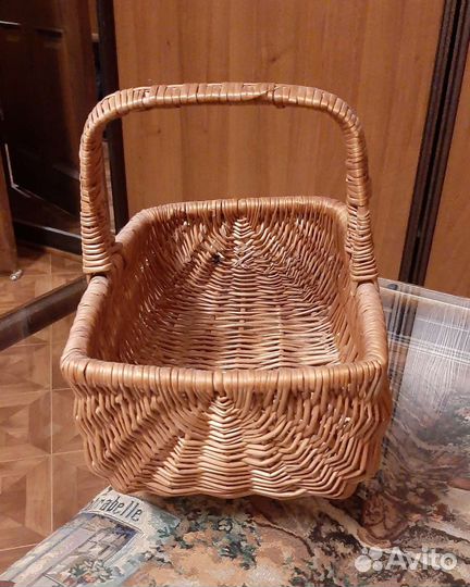 Корзина плетеная