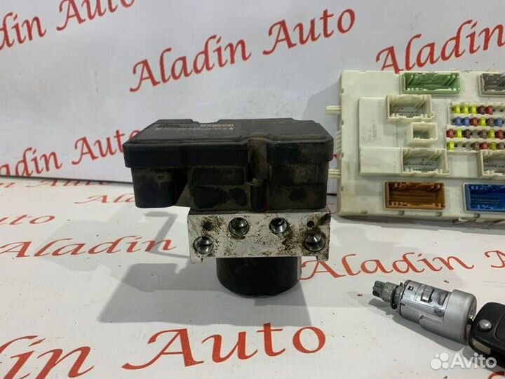 Блок управления двигателем Комплект Ford Focus 3