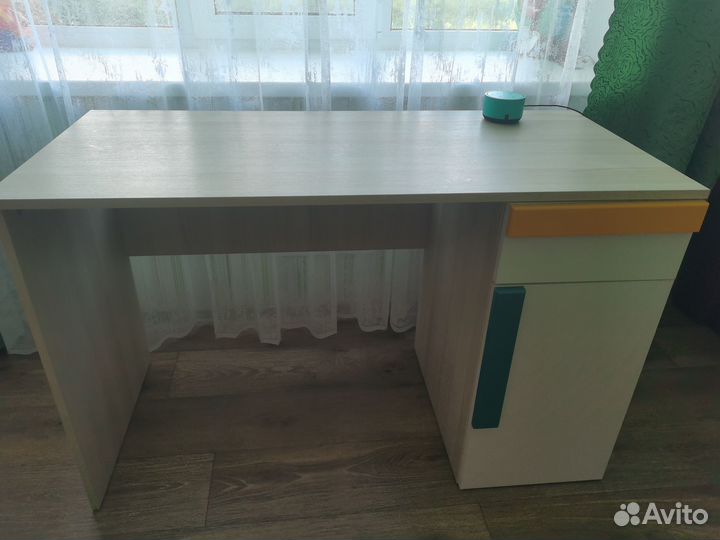 Письменный стол