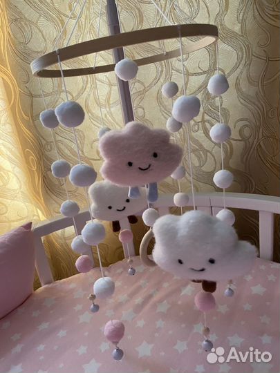 Мобиль для кроватки и кронштейн