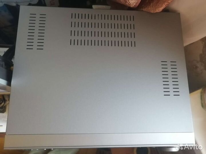 Видеомагнитофон JVC HI-FI stereo HR-J870EU