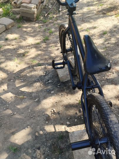 Трюковой велосипед BMX