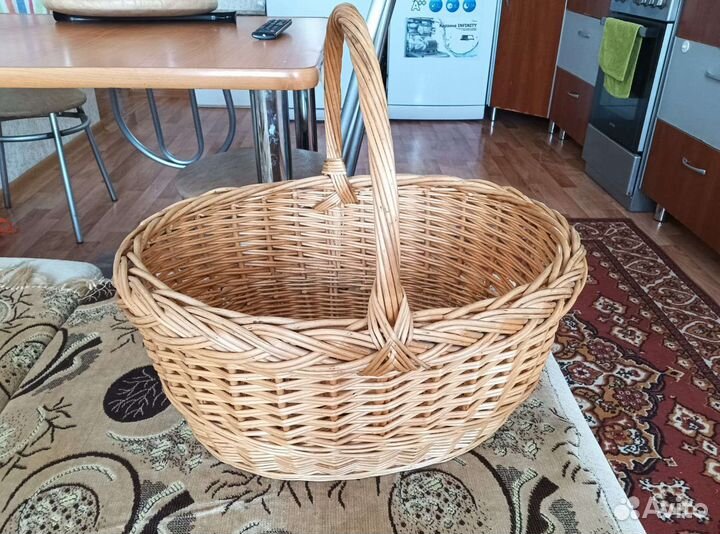 Корзина плетеная