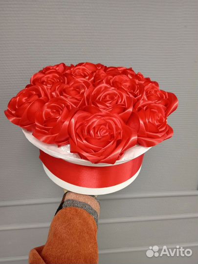 Букетик из атласных лент