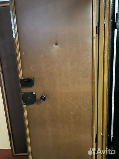 Двери металлические входные б/у