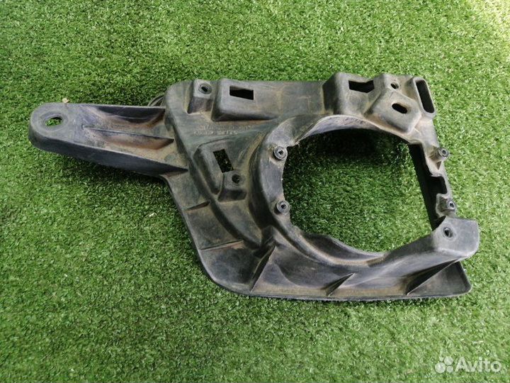 Кронштейн левый Lexus Lexus Lx570 2008-2011