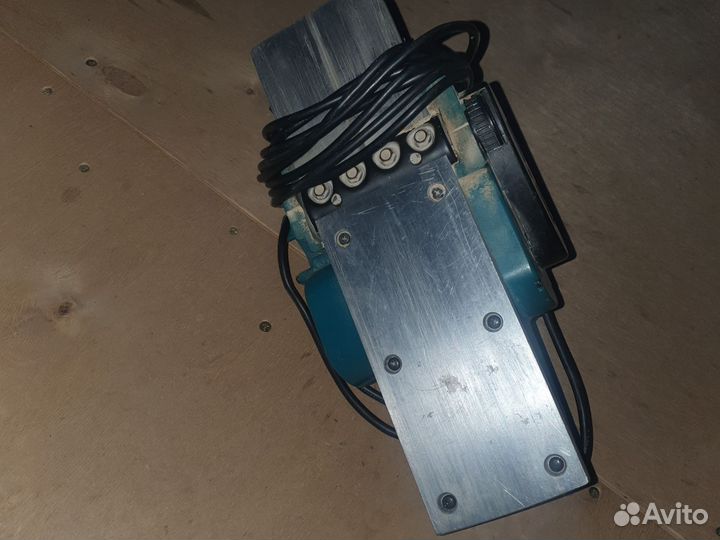 Рубанок электрический makita бу