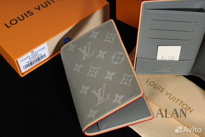 Обложка для паспорта louis vuitton titanium