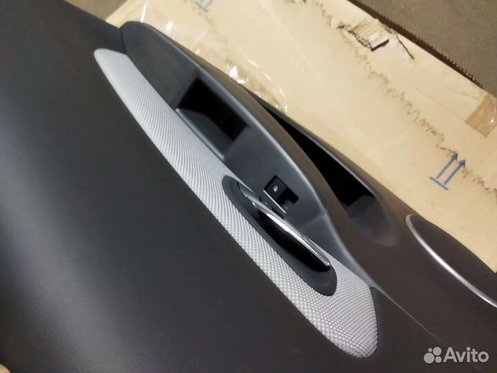 Обивка задней правой двери Chevrolet Cruze