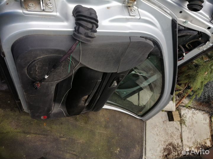 Дверь Volkswagen Golf 4