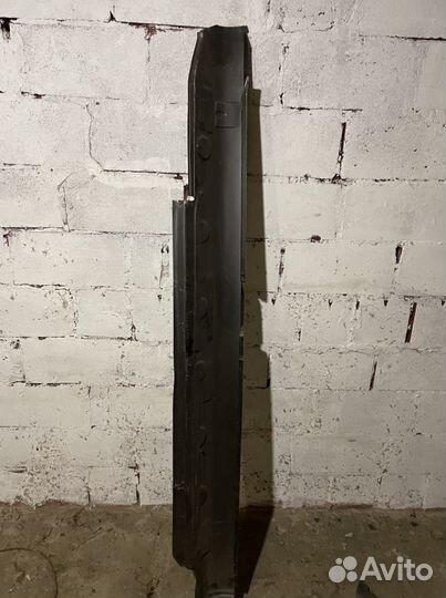 Порог левый Audi 100 1982-1990 4 дв