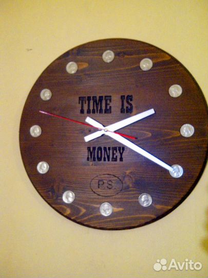 Часы настенные 