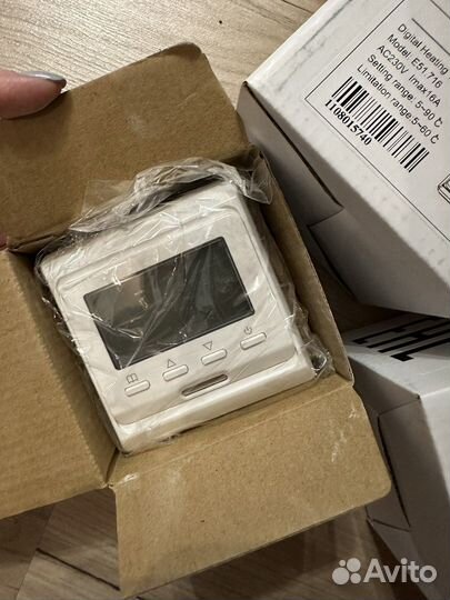 Терморегулятор новый белый