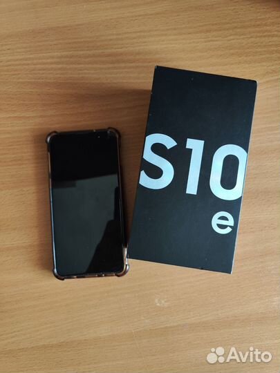 Samsung Galaxy S10e, 6/128 ГБ