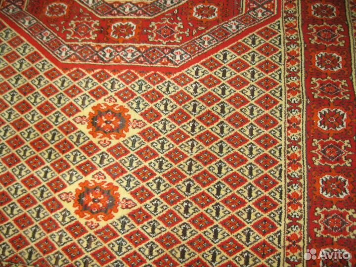 Ковер фабричный чисто шерстяной