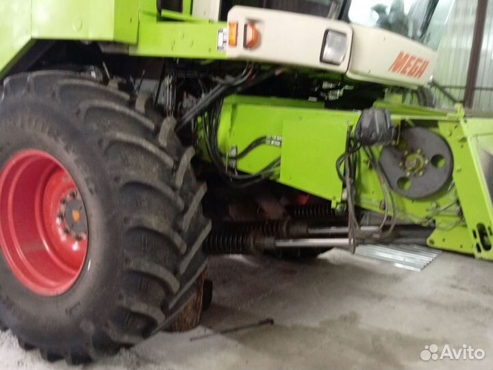 Комбайн Claas Mega, 2002