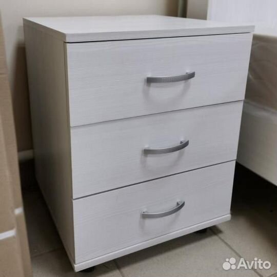 Тумба с 3-я ящиками д.450*гл.450*в.580 Выбеленное