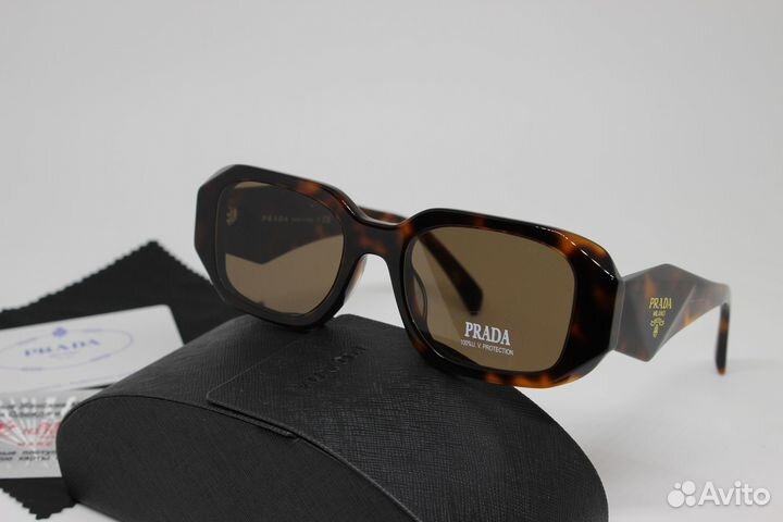 Prada SPR 17W-F солнцезащитные очки
