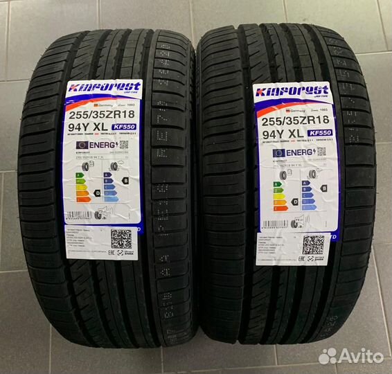 Kinforest KF550-UHP 255/35 R18 94Y