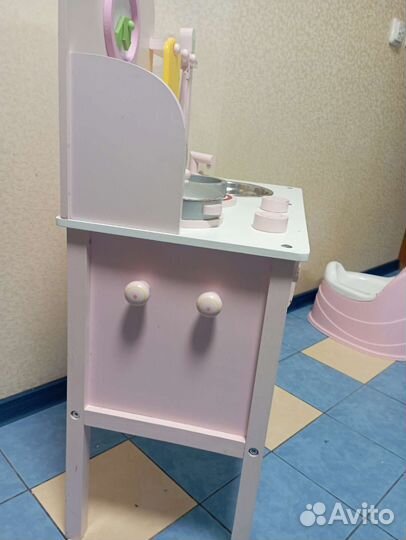 Детская деревянная кухня