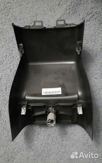 Задняя крышка центрального тунеля Мондео 5