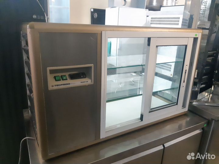 Витрина холодильная Tecfrigo orizont 200