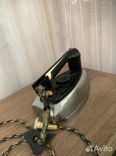 Утюг старый