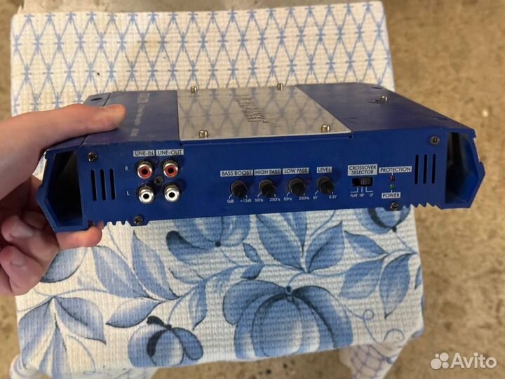 Усилитель Blaupunkt GTA 270