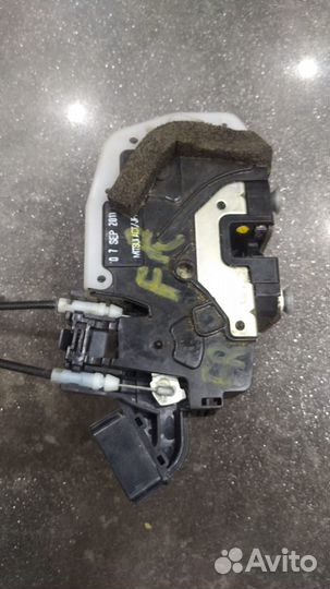 Леворукий замок передний правый nissan X-Trail T31