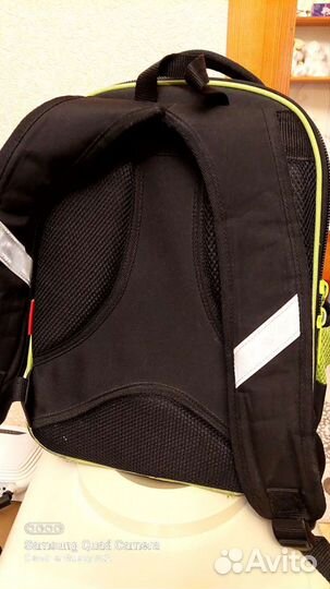 Школьный рюкзак с ортопедической спинкой