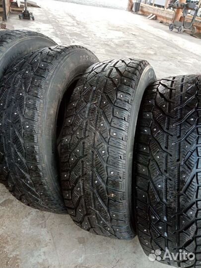Tigar SUV Ice 225/65 R17 106T