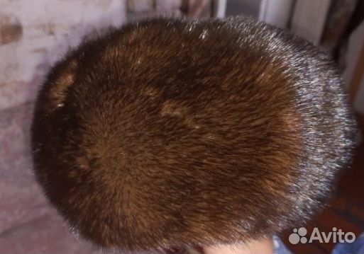 Женские меховые шапки