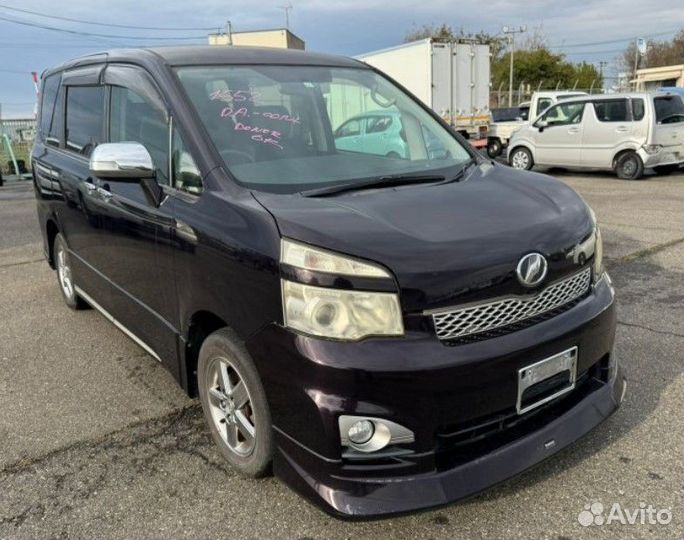 Пол багажника пластик задний Toyota Voxy/Noah