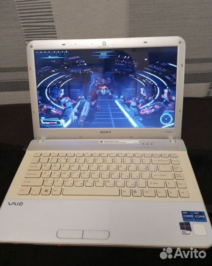 Сильный Sony Vaio I7-740QM, 16, Radeon 5000s, SSD