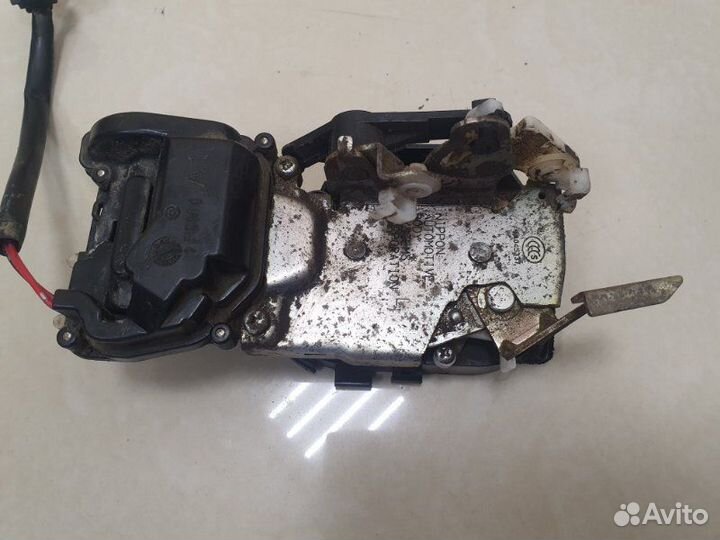 Замок задней левой двери Haima 3 седан HM483Q-A