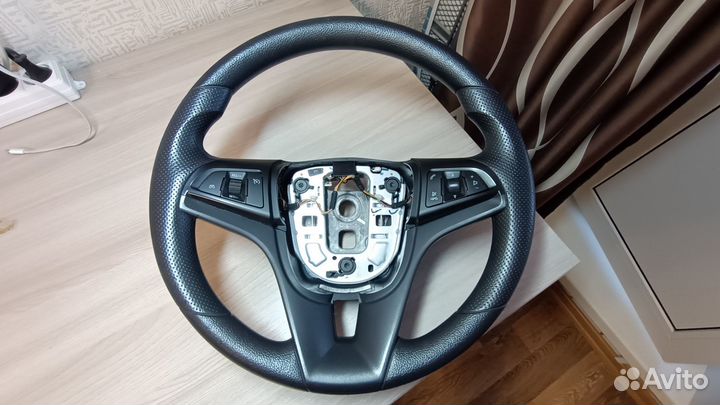 Руль с кнопками Шевроле Круз Авео Т300