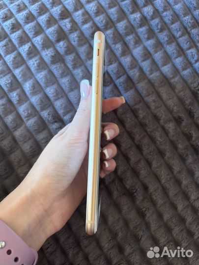 Телефон iPhone 8 plus