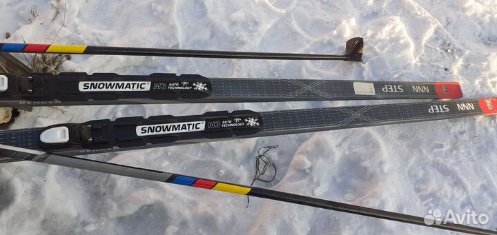 Лыжи беговые с ботинками 41 размер и палки