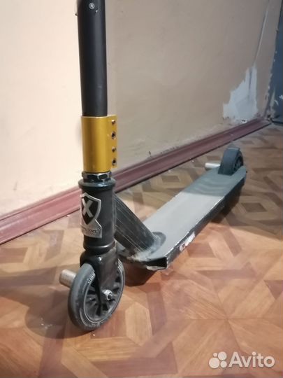 Трюковой самокат Explore