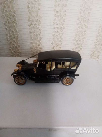 Детские железные машинки