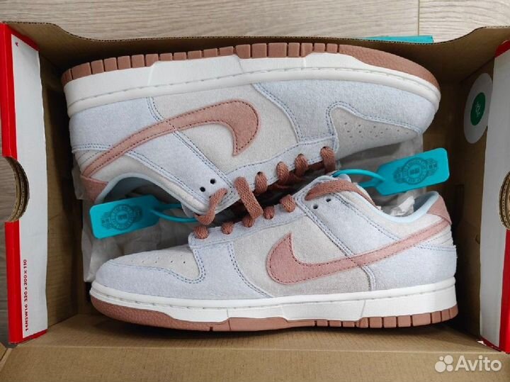 Nike dunk low fossil rose